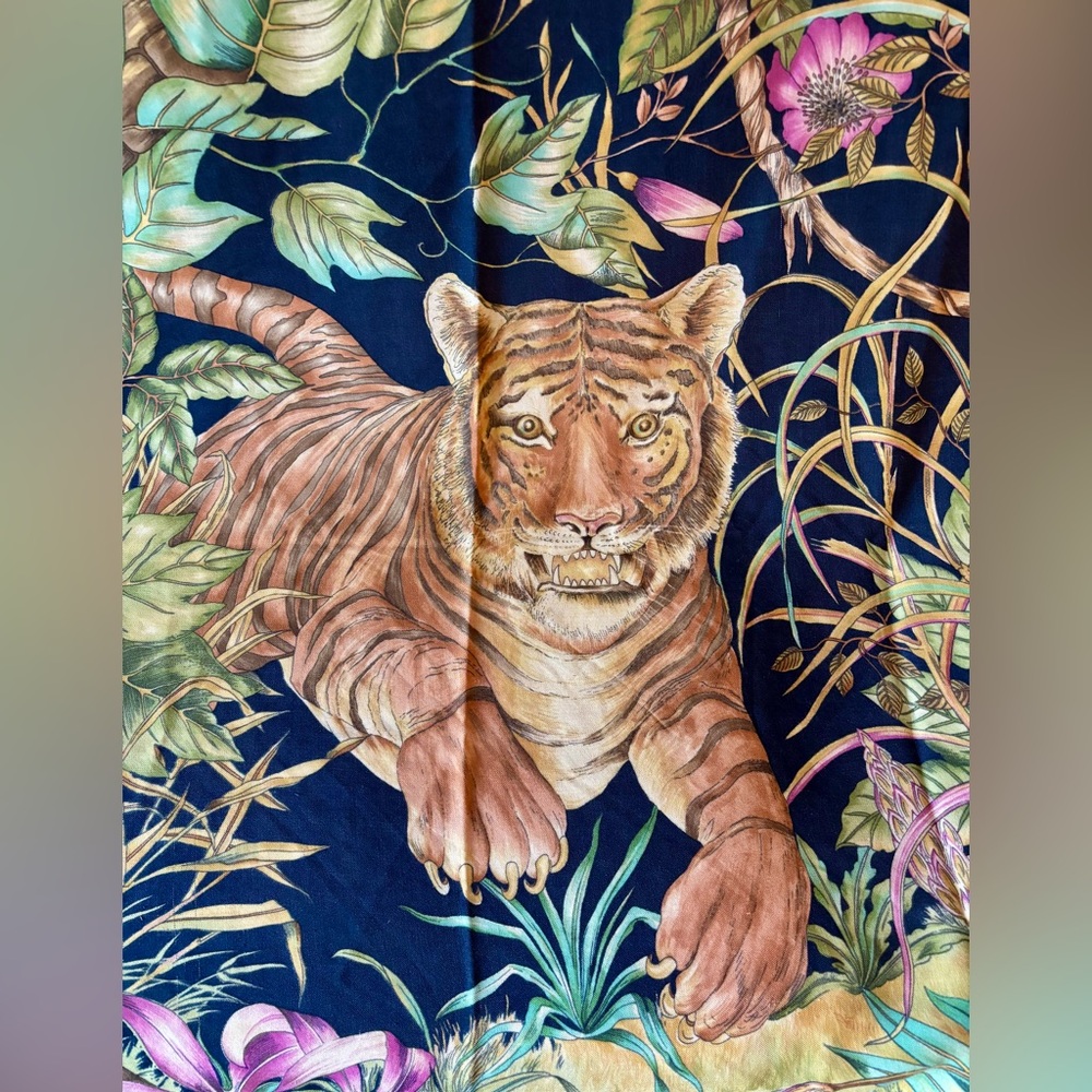 GUCCI Bengal Tiger Navy Blue Wool + Silk Large Square Shawl Wrap Scarf Vtg